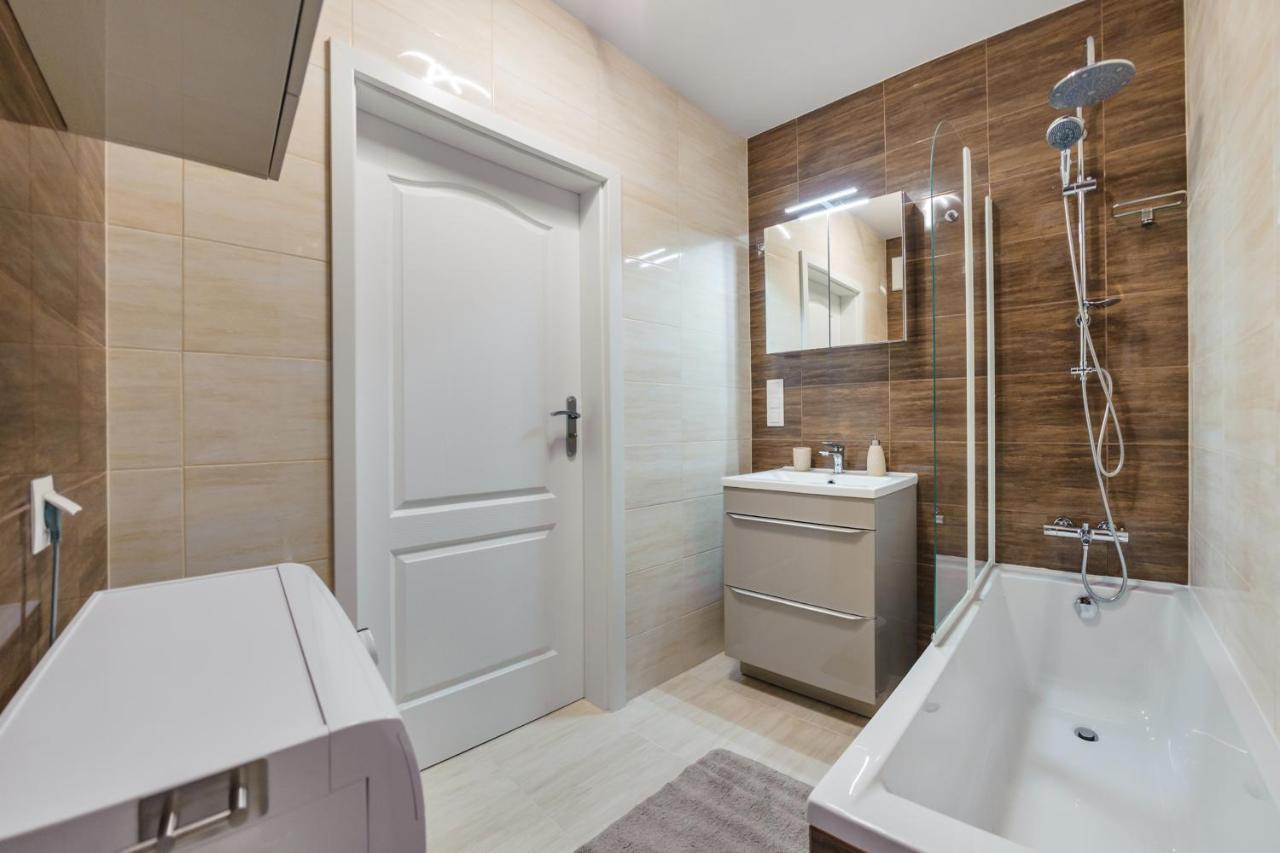 Apartamenty Sun & Snow Front Park Гданск Екстериор снимка
